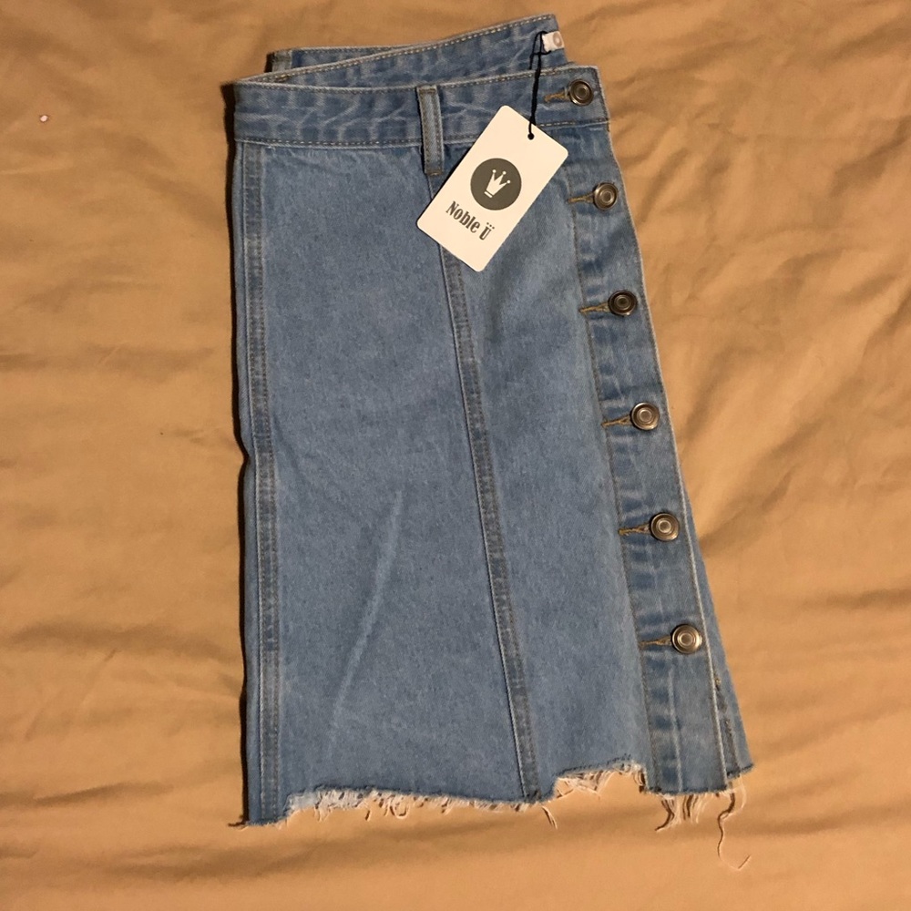 Skirt - Picture 4 of 4